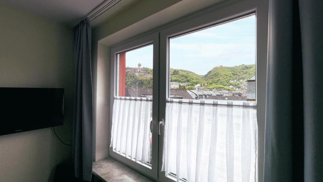 Hotel Und Gaestehaus Gute Quelle Кохем Екстериор снимка