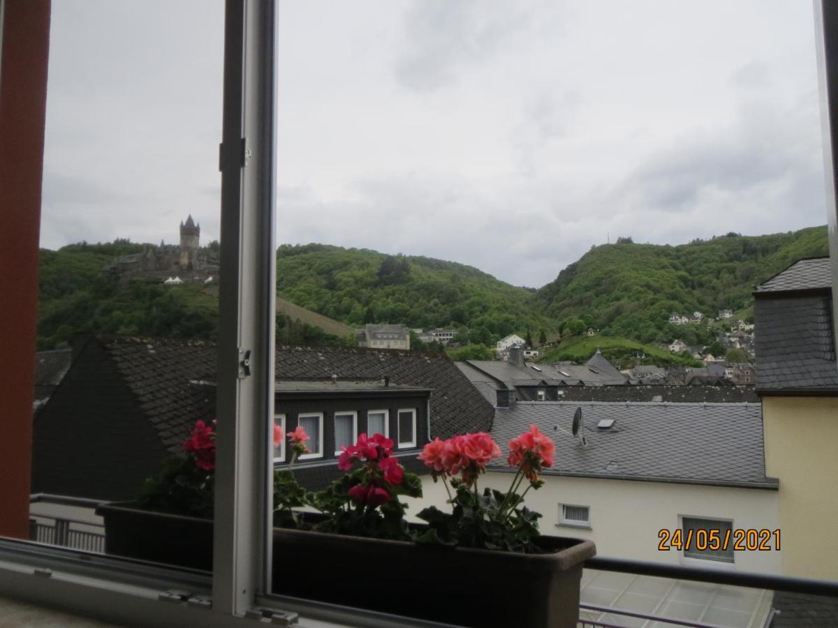Hotel Und Gaestehaus Gute Quelle Кохем Екстериор снимка