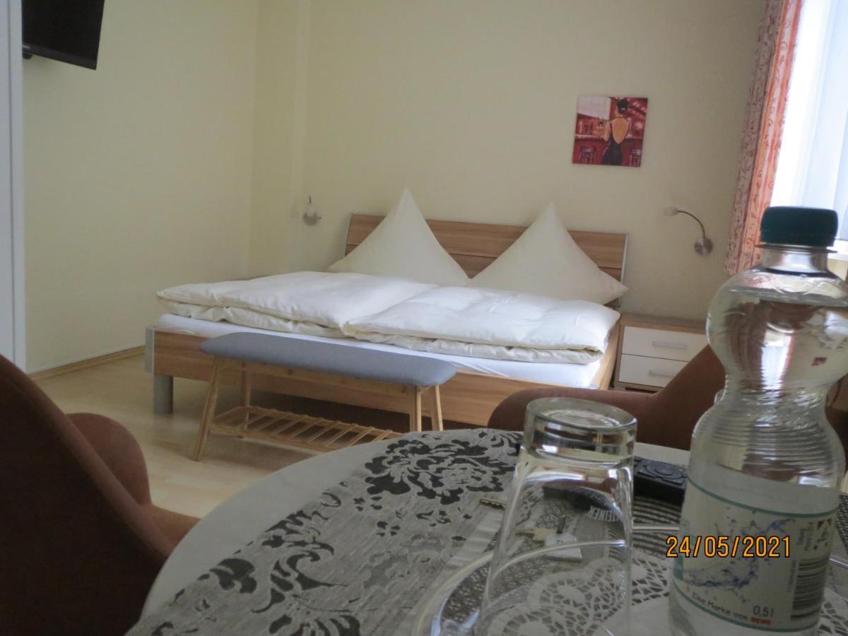 Hotel Und Gaestehaus Gute Quelle Кохем Екстериор снимка