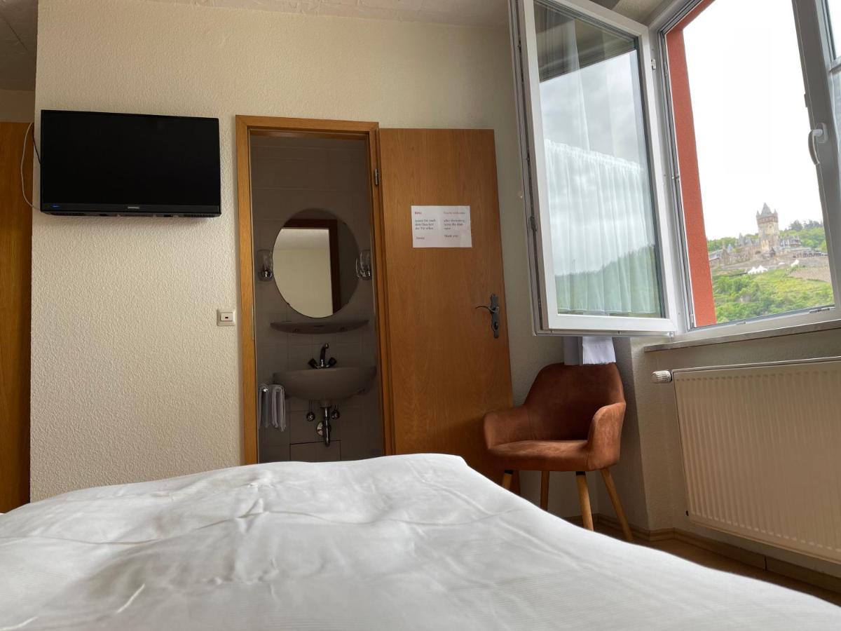 Hotel Und Gaestehaus Gute Quelle Кохем Екстериор снимка