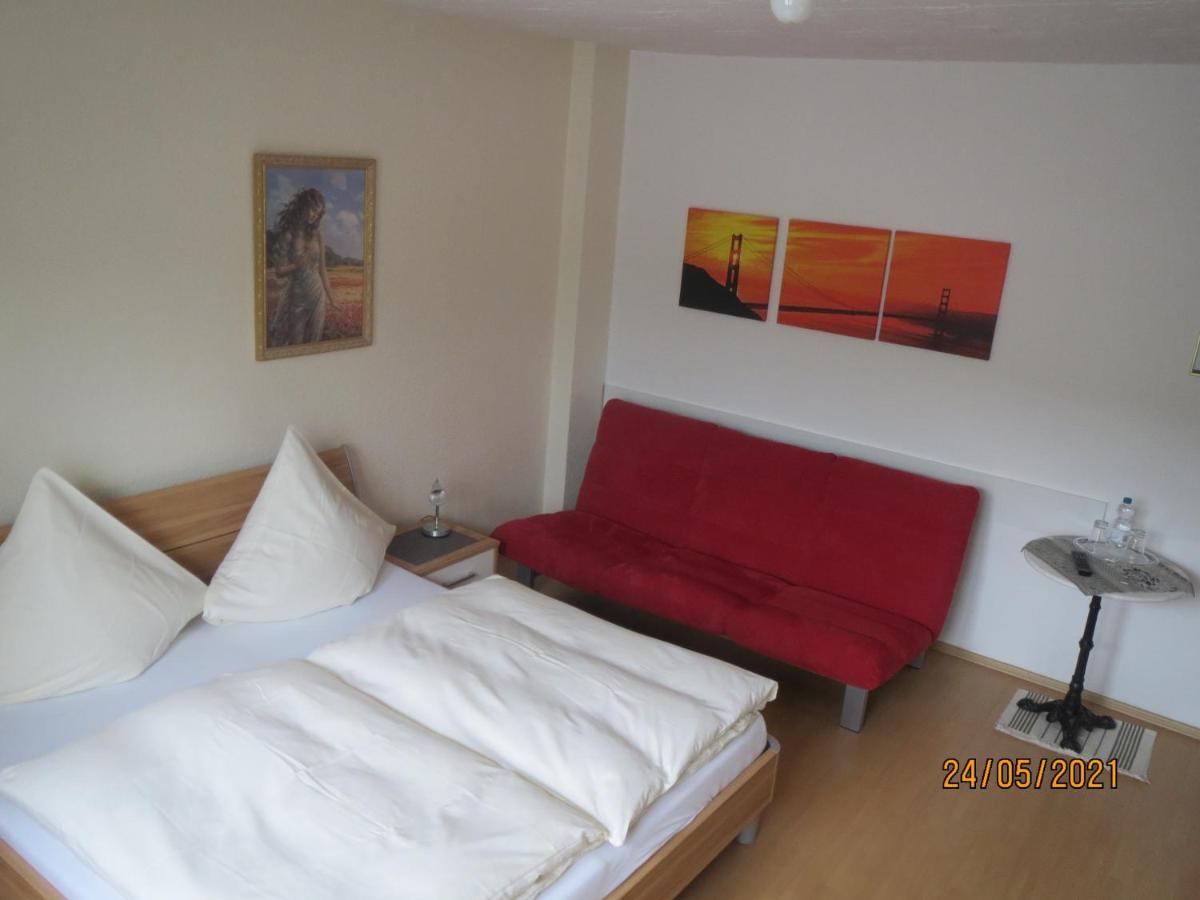 Hotel Und Gaestehaus Gute Quelle Кохем Екстериор снимка
