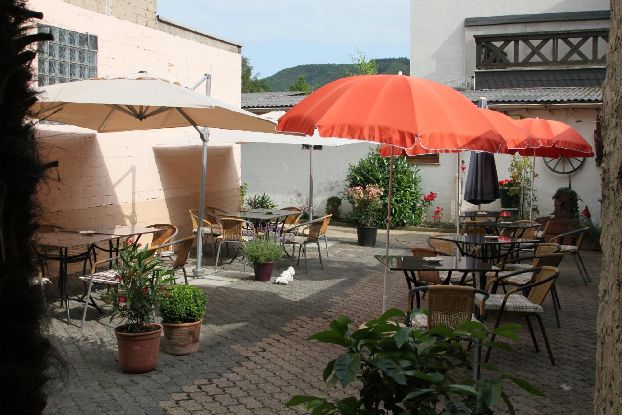 Hotel Und Gaestehaus Gute Quelle Кохем Екстериор снимка