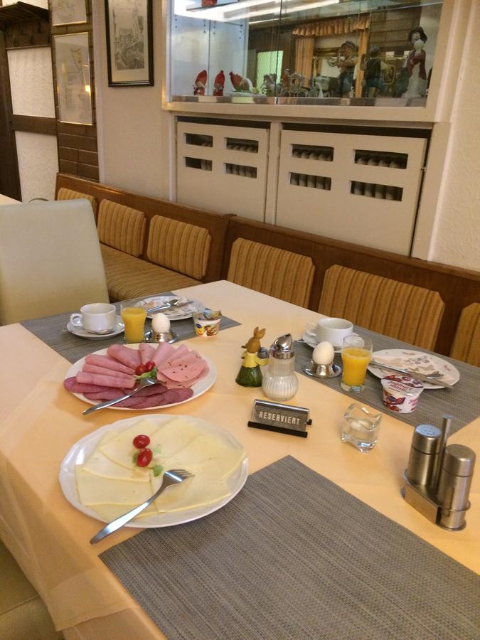 Hotel Und Gaestehaus Gute Quelle Кохем Екстериор снимка